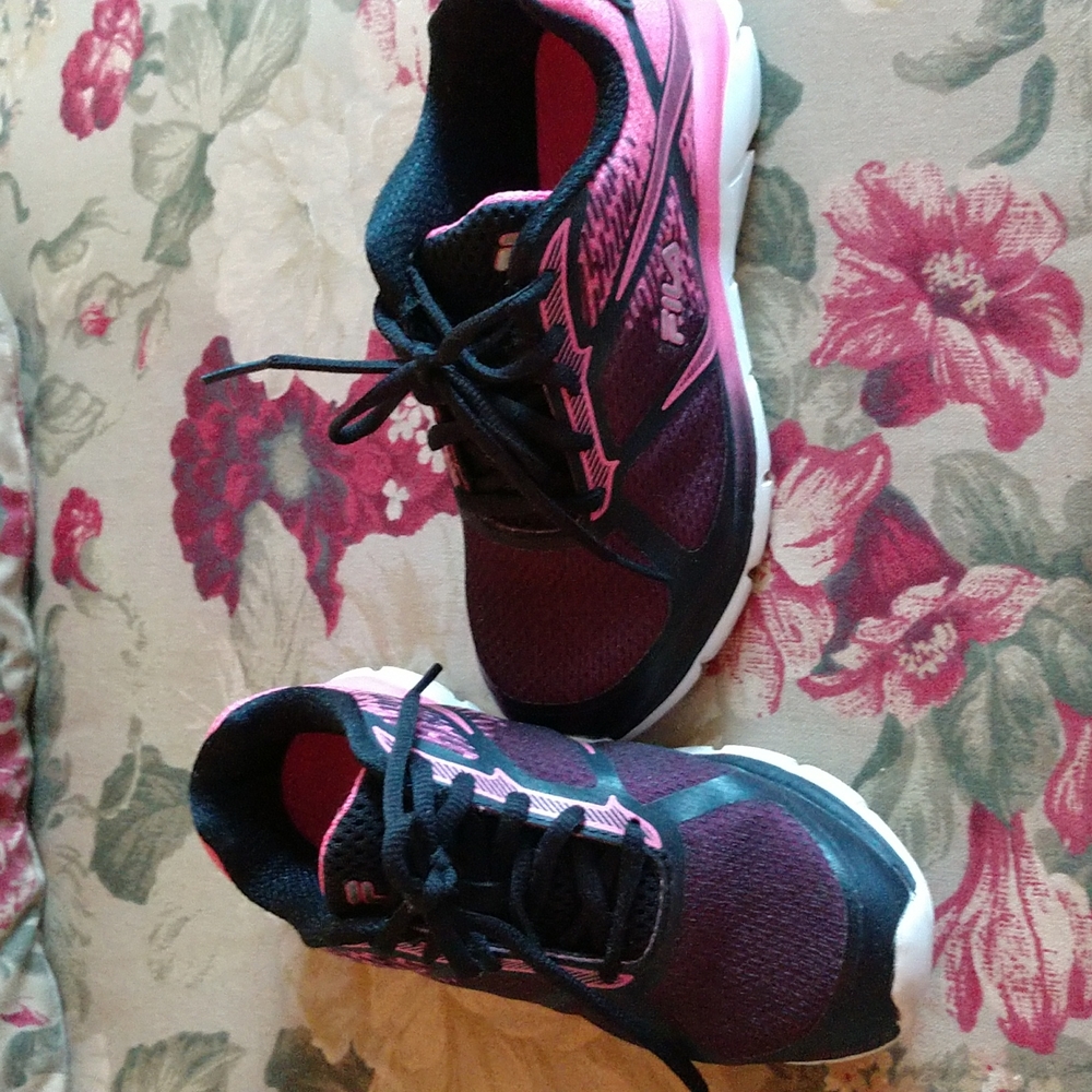 Girls Fila shoes
